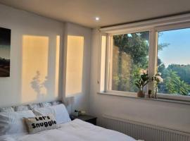 Astral 1 BR Flat in London AS36, hotel di Norbury