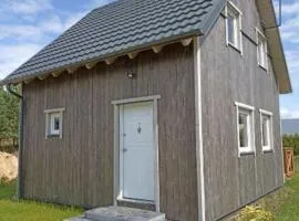 Drewniany domek na kaszubach u Oli