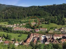 Centre de vacances NatUrsanne, golfový hotel v destinaci Saint-Ursanne
