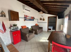 Independent Little Loft in Modena, appartement in Modena