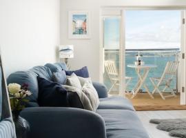 Luxury Cottage Dream By The Water, stuga i Appledore