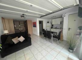 LOFT Surf & Playa El Medano con WIFI Luminoso Ideal con Mascotas, hotel in El Médano