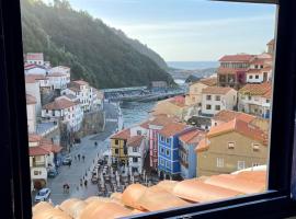 Casa de pescadores con vistas al mar, hotel i Cudillero