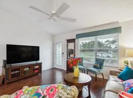 Charming Villages Home with Lanai and Golf Cart!