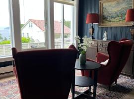Moldegaard Farmhouse - Apartment A, hôtel à Moldegard près de : The Lysøen Museum