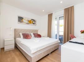 New Apartment White Angel, alquiler vacacional en la playa en Duće