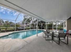 9170 Pine Cove, Hotel in Englewood