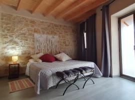 APARTAMENTS LA DONZELLA, appartement in Bot