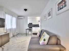 The White Cocoon in Antibes City, pet-friendly hotel in Antibes