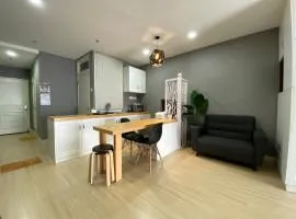 A Modern & Homely Studio with Pool and Gym