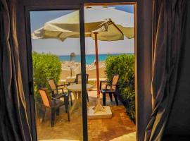 Sea Park Chalet-Stella Di Mare Sea view -Families、アズ・ザファラーナのホテル