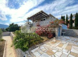 Villa Katafyki (2 independent houses), holiday rental in Ermioni