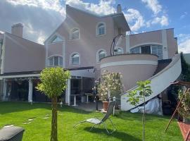 Meduza Wellness Spa, cheap hotel in Hlohovec