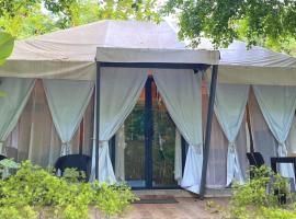 Playa La Caleta Bataan, resort en Bataan