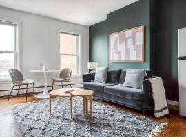 Well-located S Boston 1BR on E Broadway BOS-474, rental pantai di Boston