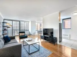 Midtown 2BR w Pool Gym Roof nr Subway NYC-385