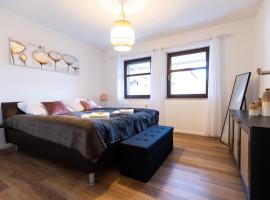 Design-Ferienwohnung in Bad Neuenahr: Platz für 4, Küche, WiFi, Netflix, Hotel in Bad Neuenahr-Ahrweiler