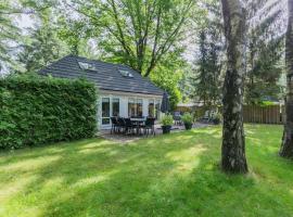 8 pers vakantiehuis met natuur- sauna en bubbelbad, holiday home in Diessen