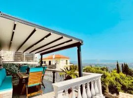 Iris Luxury House