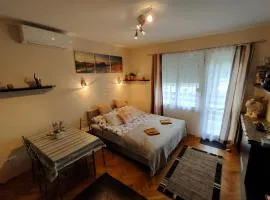 Rosy Apartman