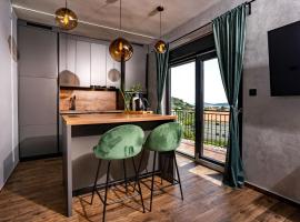 Modern studio with a beautiful view, hotel di lusso a Rab