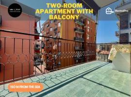 [150 metri dal Mare] Bilocale con balcone, hotel em Borghetto Santo Spirito