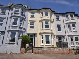 Flat 2, 10 Seafield Road