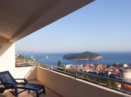 Apartments Simic, hotel near Museum of Croatian War of Independence, Dubrovnik