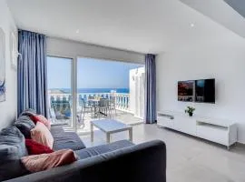Stunning flat with wonderful sea views