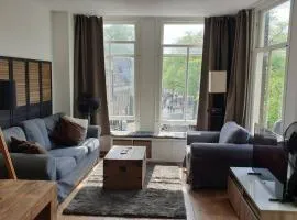 Amsterdam - Bright, canal-side, central, renovated 1BR