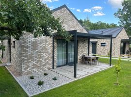 Domki Zdrojowe - Apartamentowe domki w centrum miasta - Parking，位于波兰尼卡-兹德鲁伊的酒店