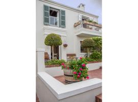 Charming Coastal Townhouse at The Majestic