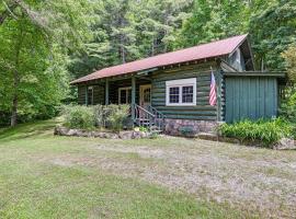 Historic Sapphire Cabin with Porch, Updated Interior, hotel with parking in Sapphire