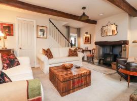 17th Century 2-bed/bath period cottage, hotel in Barrowford