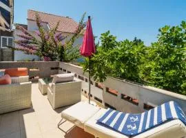 Holiday Home Sucuraj 06