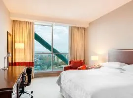 Four Points By Sheraton Los Angeles、ロス・アンヘレスにあるLos Angeles - LSQの周辺ホテル