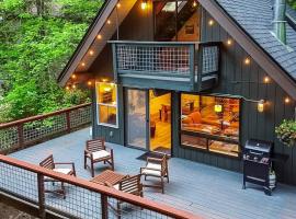 Bellingham A-Frame - Hot tub & Firepit, kuća za odmor ili apartman u gradu 'Bellingham'