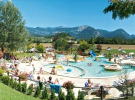 Camping l'Hirondelle Drôme、Menglonのホテル