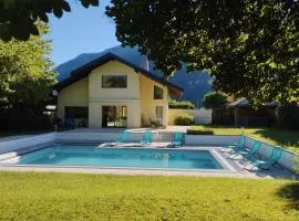 Villa Armonia, piscine chauffée, jacuzzi et jardin à 5mn du lac d Annecy