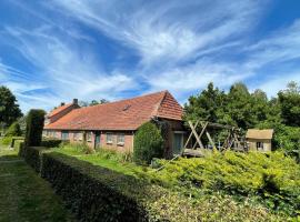 completely renovated back part of a farm, hotell i Uden