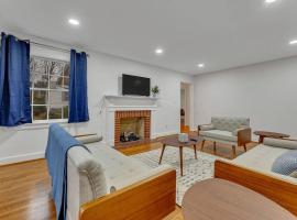 Renovated House In Buena Vista, holiday home in Winston-Salem