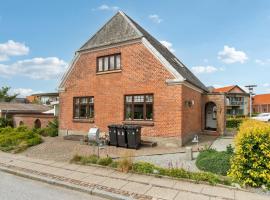 5 Bedroom Cozy Home In Bedsted Thy, hotel a Bedsted Thy