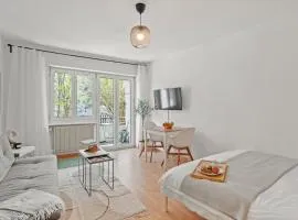 Close to Lake & Balcony 1 BDR Wollishofen Self Check In