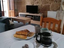 Casa de piedra céntrica., Hotel in Ribeira
