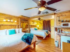 Cedaredge Lodge, Cabin 1 โรงแรมในCedaredge