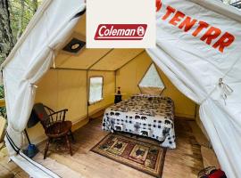 Tentrr Signature Site - Bear Creek Hideaway - Coleman Outfitted Site、ジム・ソープのホテル