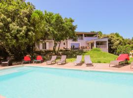 Nice Home In Suze-la-rousse With Wifi, hotel i Suze-la-Rousse