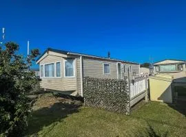 Beautiful Caravan With Free Wifi And Decking At Suffolk Sands Park Ref 45083c