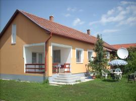 Abádi Karmazsin ház, cottage in Abádszalók