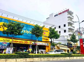 Khách sạn Vĩnh Chương، فندق في Soc Trang